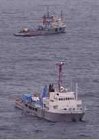 (1)Salvage vessels in E. China Sea to raise 'spy' ship